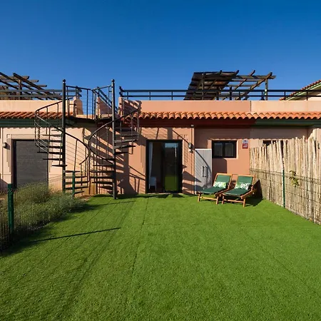 Private Terrace Majanicho -garden & Pool Apartament La Oliva